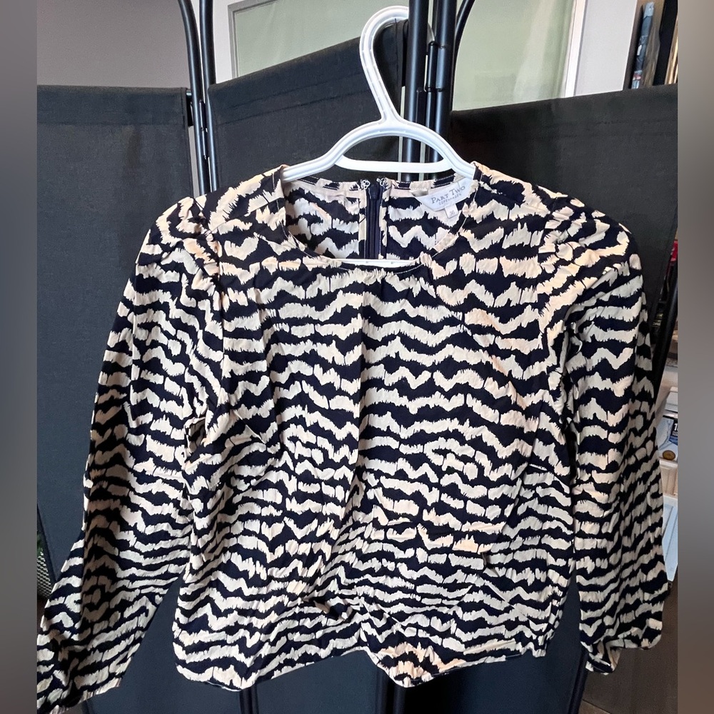 Chic Black and Cream Patterned Blouse